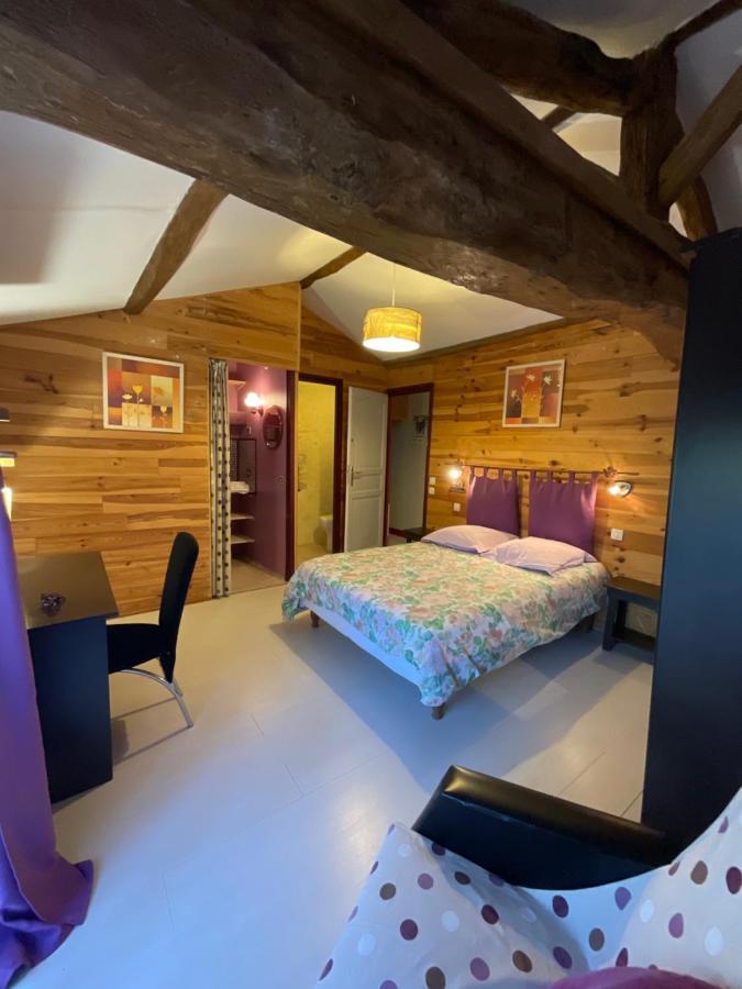 Chambres, Table D'Hotes Et Gites Les Mesanges Saint-Jean-de-Sauves Zewnętrze zdjęcie