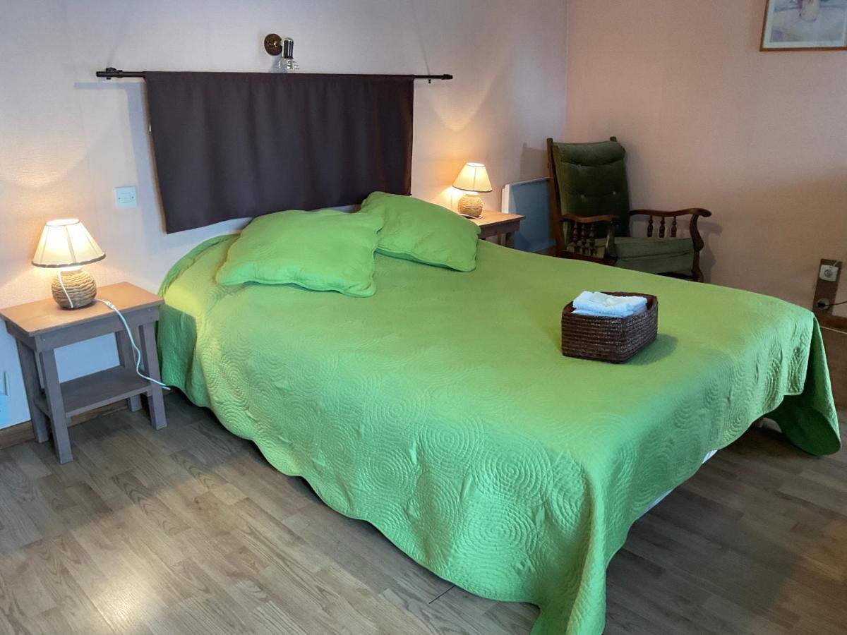 Chambres, Table D'Hotes Et Gites Les Mesanges Saint-Jean-de-Sauves Zewnętrze zdjęcie