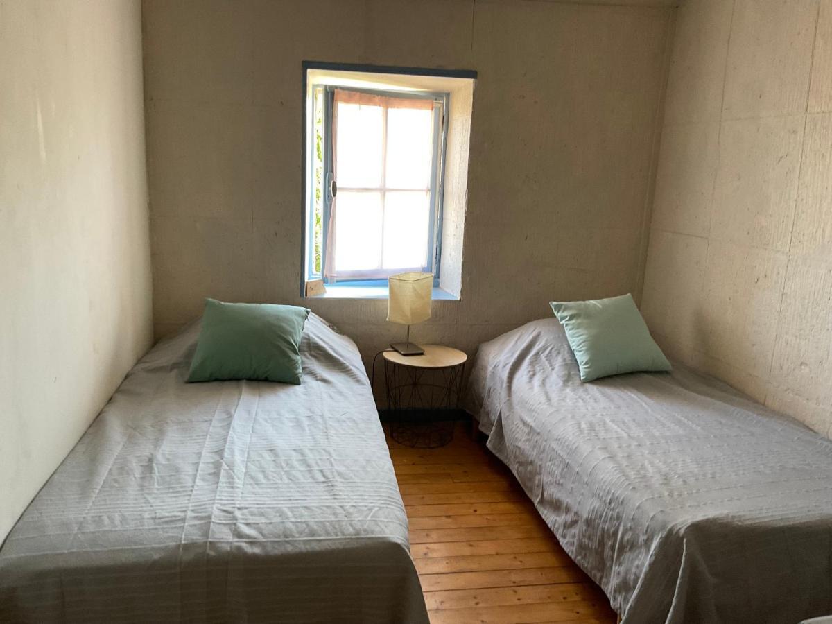 Chambres, Table D'Hotes Et Gites Les Mesanges Saint-Jean-de-Sauves Zewnętrze zdjęcie