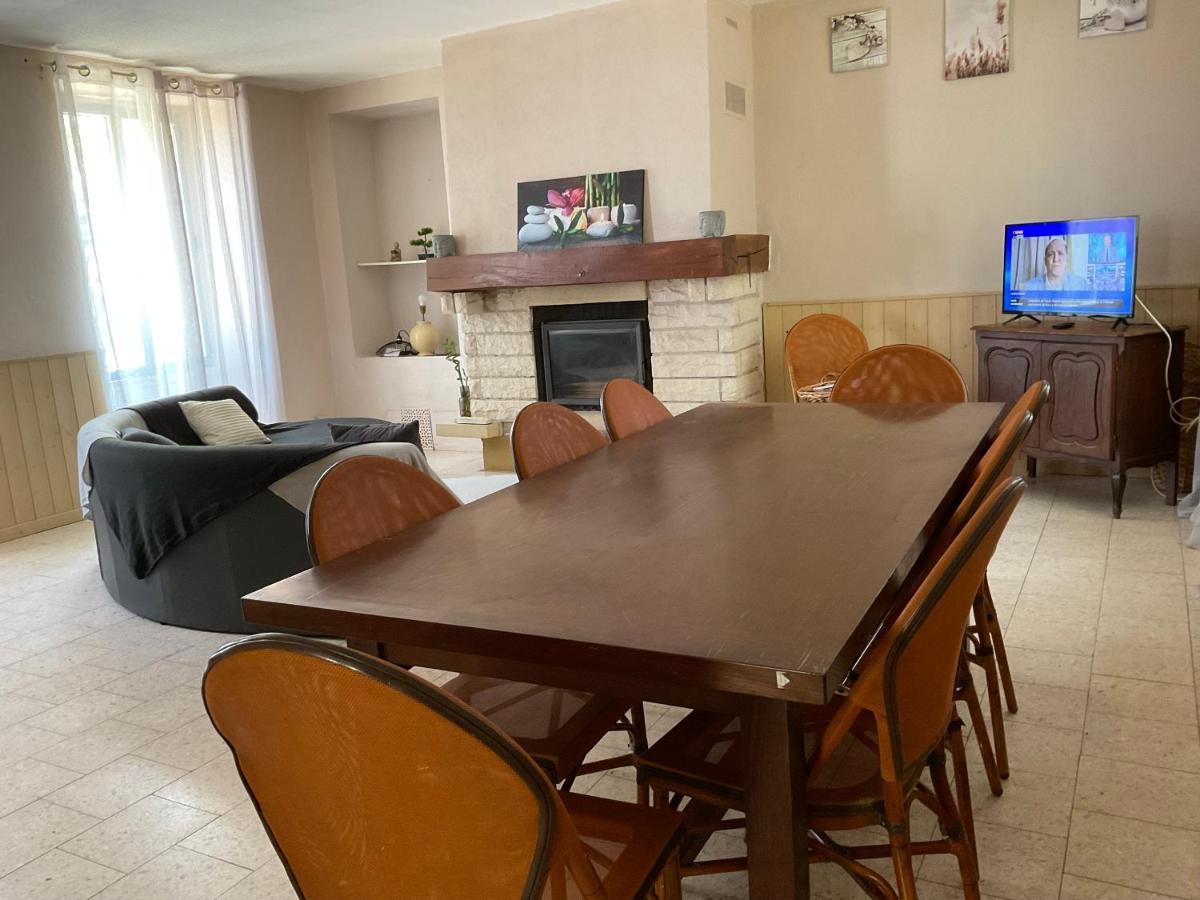 Chambres, Table D'Hotes Et Gites Les Mesanges Saint-Jean-de-Sauves Zewnętrze zdjęcie